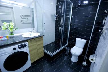 Newly Renovated Studio Apartment in Downtown Center 5