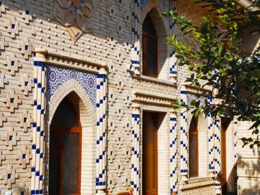 Colibri Traditional Guest house