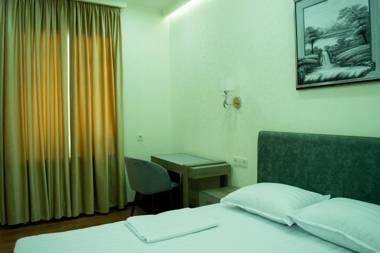 Registon Saroy Hotel