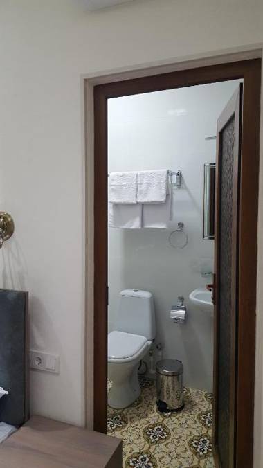 Registon Saroy Hotel