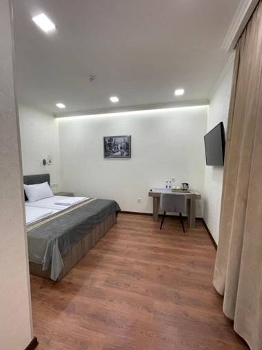 Registon Saroy Hotel