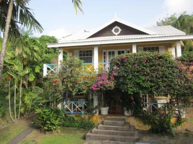 Buttercup Cottage Apartments