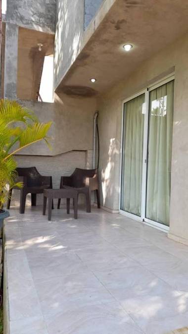 Habitación Equipada en Posada Villa Mayo a 5 minutos de Playa Parguito