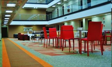 Altamira Village Hotel & Suites