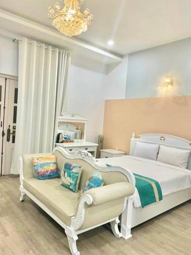 Le Petit Paris Dalat Hotel