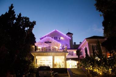 Hoa Sen Vang Hotel Dalat
