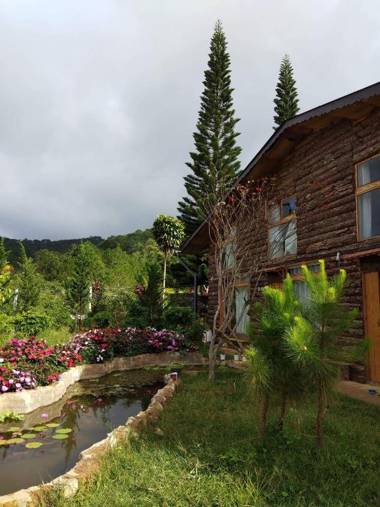 HOÀNG GIA TRANG THE RUSTIC GARDEN