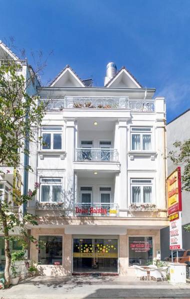 Dalat Holiday Hotel
