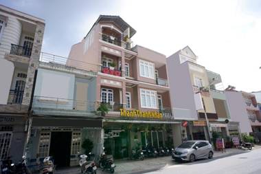 OYO 987 Thanh Thanh Nhan Hotel