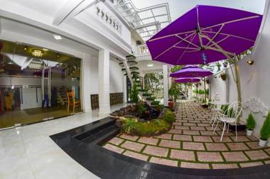 Dalat Hoa Nang Hotel