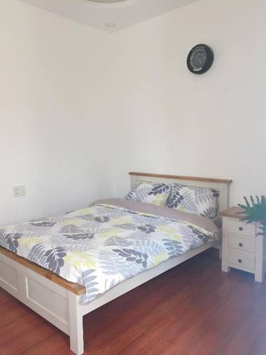 Hot home 2 - Phan Đinh Phung