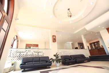 Hung Phong Hotel - Near Dalat Night Market