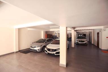 Hung Phong Hotel - Near Dalat Night Market