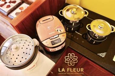 La Fleur Premium Central Apartment
