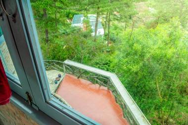 Dalat Maple Hostel & Inn