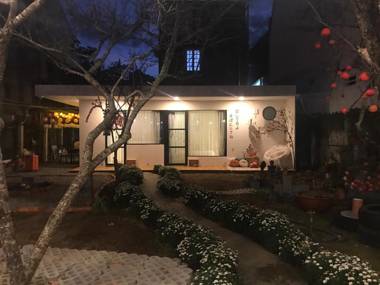 Ngày Tháng 5 - MayDay