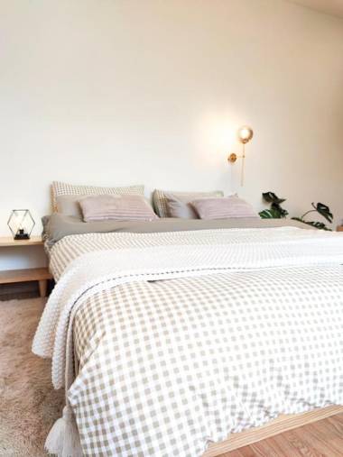 Ngày Tháng 5 - MayDay