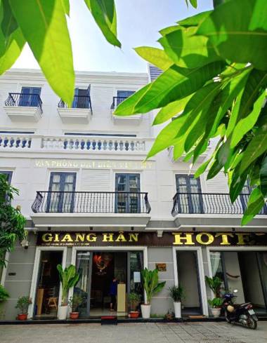 GIANG HÂN HOTEL