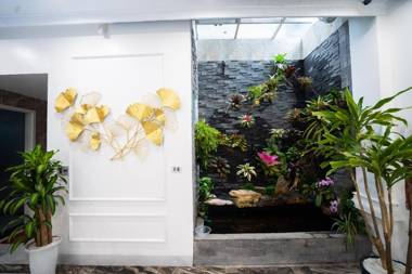 Royal.T Hotel FLC Sam Son