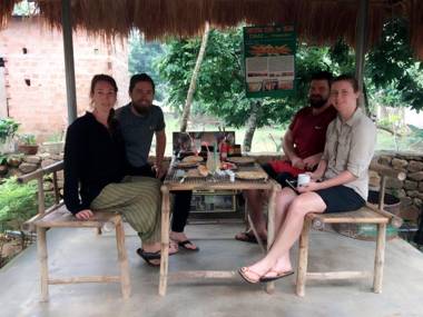 Green Riverside Cosy Home