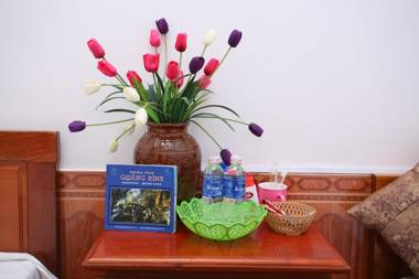 Green Riverside Cosy Home