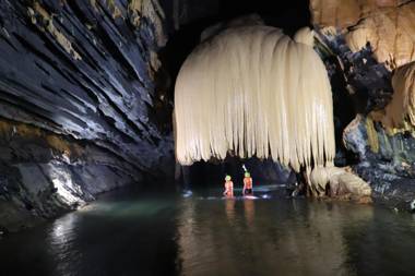 Green Riverside Cosy Home