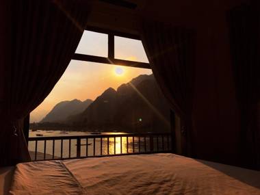 Phong Nha Coco Riverside