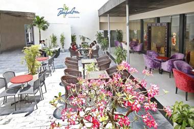 Bamboo Green Riverside Hotel