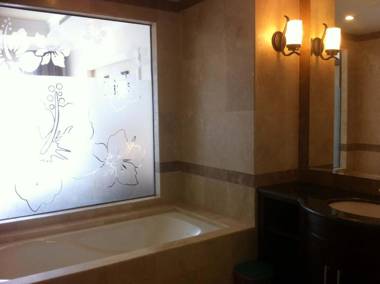 Olalani Resort & Condotel