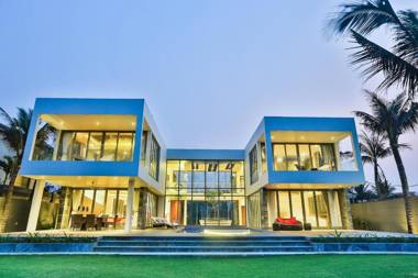 The Yacht Villa