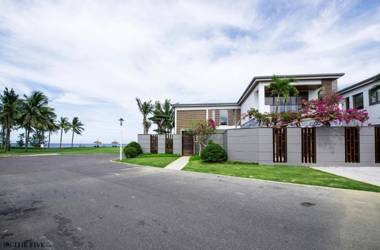 The Five Villa 5 Bedrooms Beachfront - K2
