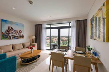 Sunshine Apartment in 5* resort