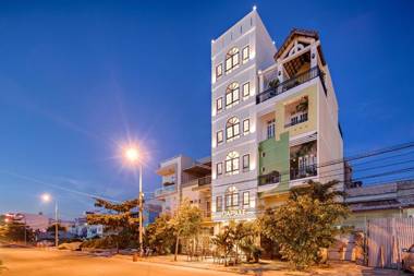 AncyrA Capsule Hotel - Near Phạm Văn Đồng Beach