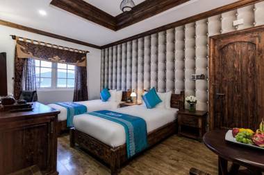 Ibiza Riverfront Hotel