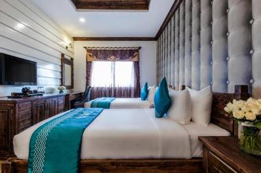 Ibiza Riverfront Hotel