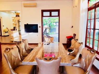 POOL VILLA 4 Bedrooms near My Khe beach