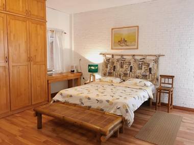 COZY VINTAGE HOUSE BY MY KHE BEACH