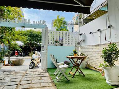 Sky Harbour Homestay