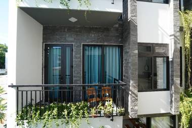 Balcony Studio 500m to BEACH-GARDEN-KOI FISH POND