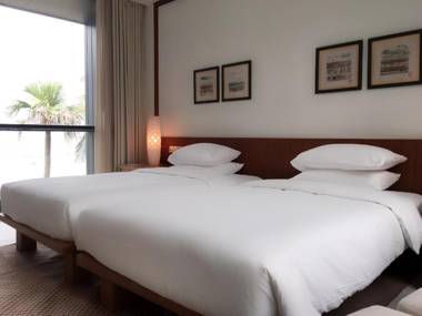 Villa 3BR Beachfront hyatt Da Nang- free pick up airport
