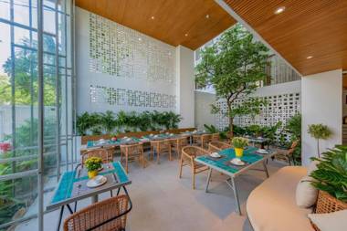 Prana Boutique Hotel and Apartments