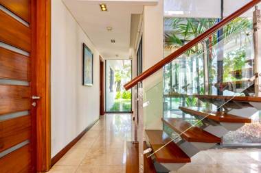 Luxury Ocean Villa 3 bedrooms close to the Beach