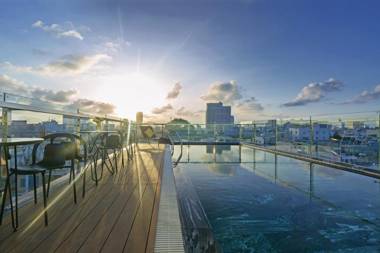 LYN'S Hotel and Apartment