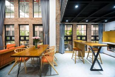 Flexi Hotel & Apartment