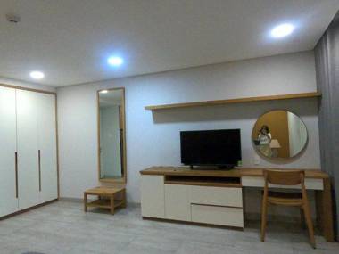 Dawn Apartment by RentalFM