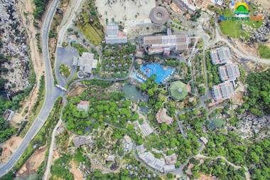 Nui Than Tai- Ebisu Onsen Resort Da Nang