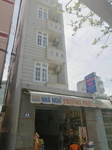 Nha Nghi Truong Phat