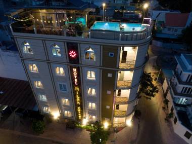 Mi Lan Corner Hotel