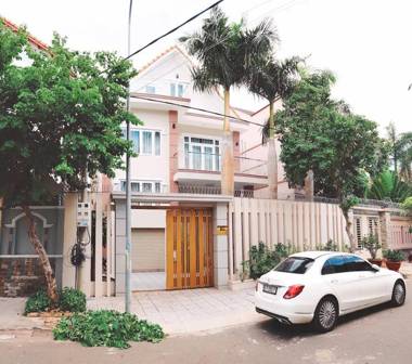 MODERN BBQ RETREAT VILLA 5BR