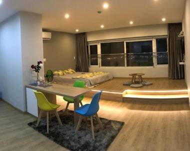 Himika Studio: romantic lake view and city view
